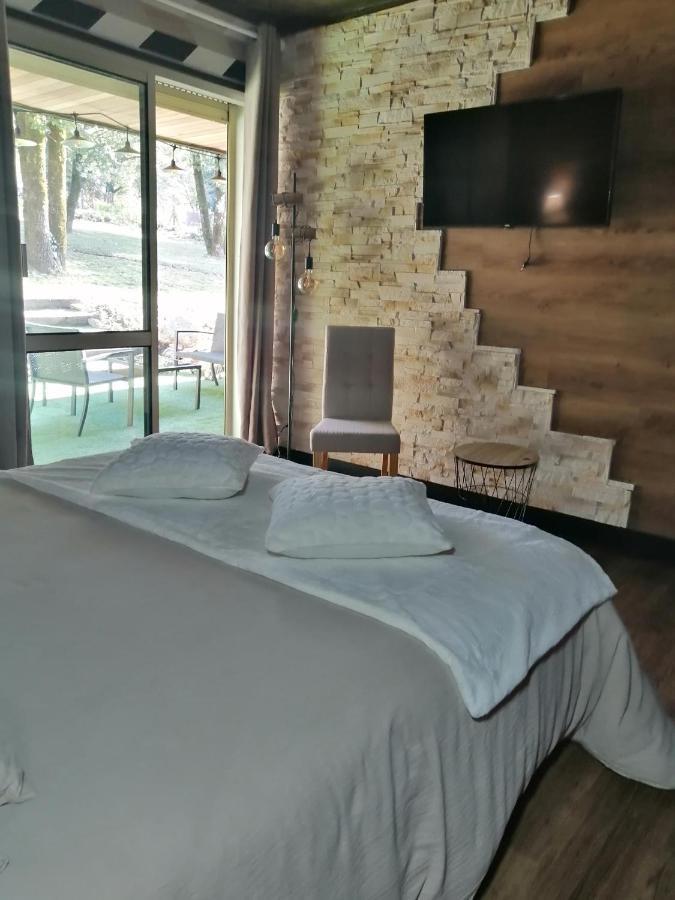Lapausedegout Piscine Chambres Climatisees Jacuzzi Terrasse Lachapelle-Auzac Exterior photo